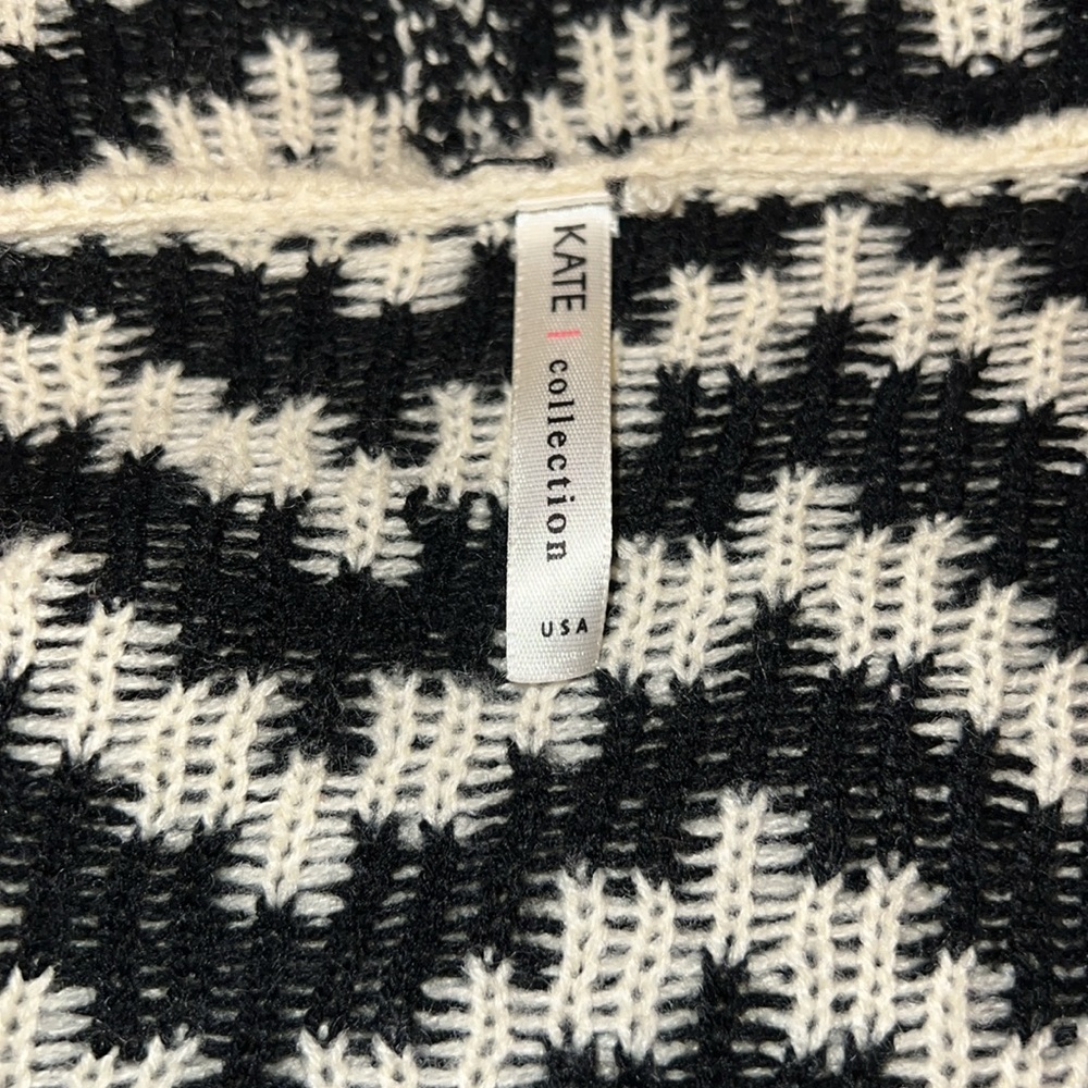 Medium Kate Collection Cardigan - Picture 3 of 7